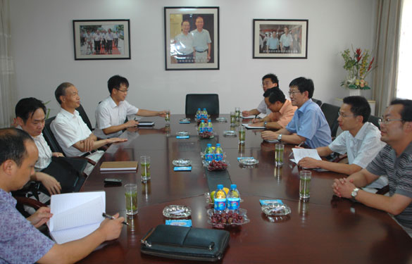 常州市委研究室領(lǐng)導(dǎo)一行十余人來(lái)上上集團(tuán)調(diào)研