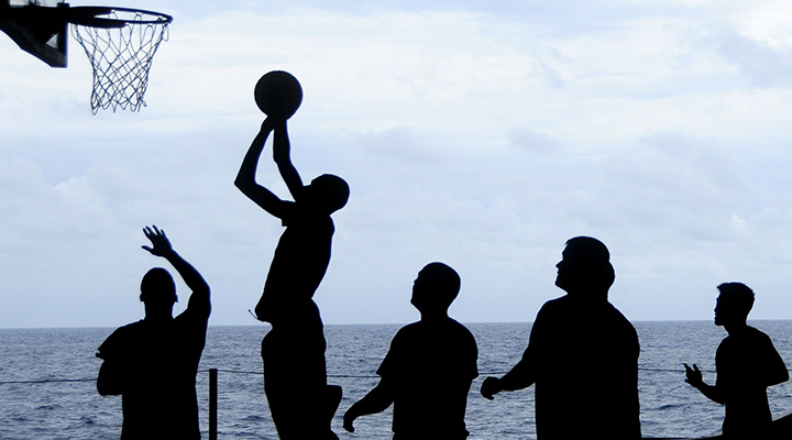 努力營(yíng)造自由開放、崇尚創(chuàng)新的學(xué)術(shù)氛圍