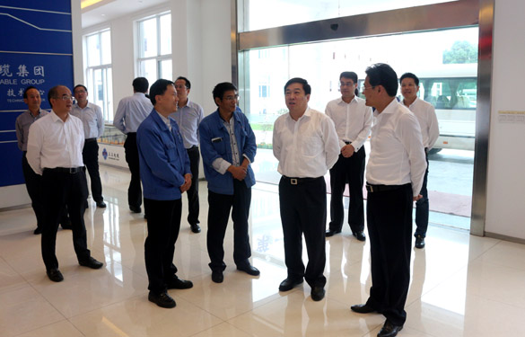 2016年10月18日，常州市委常委、常務(wù)副市長曹佳中來上上電纜調(diào)研