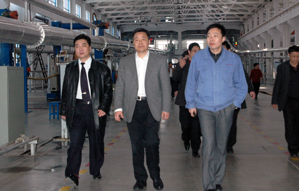 浙江省長(zhǎng)興縣黨政代表團(tuán)一行百余人來(lái)上上集團(tuán)參觀考察